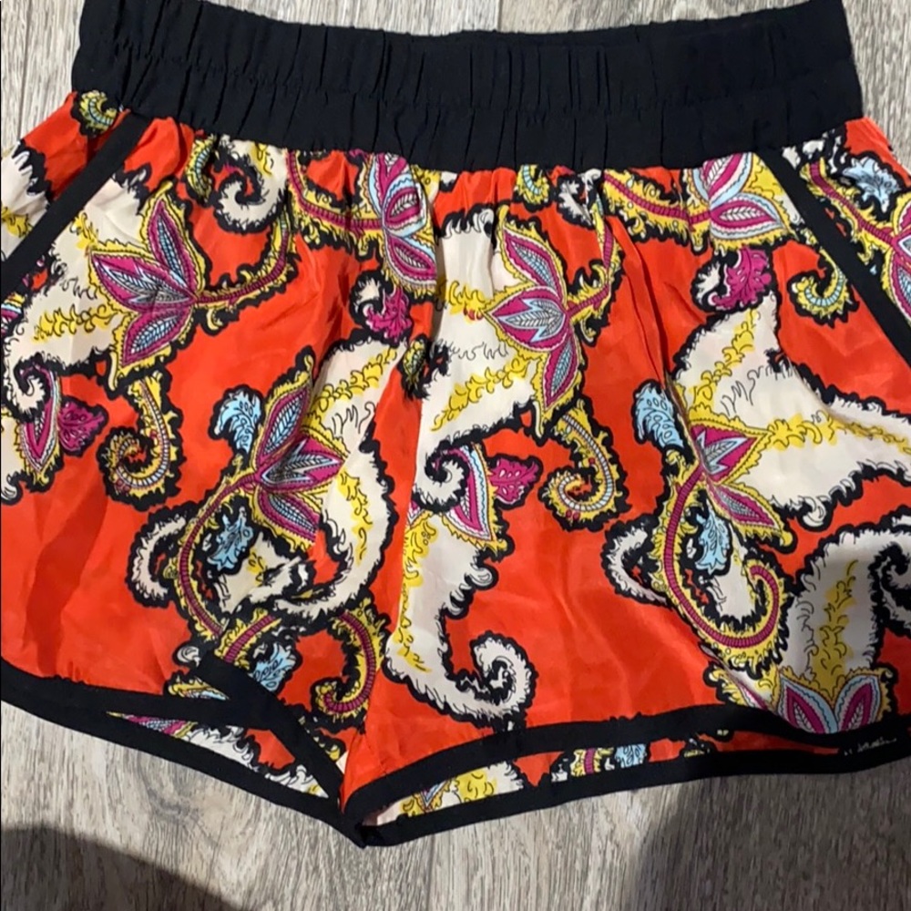 Shorts - Picture 6 of 6